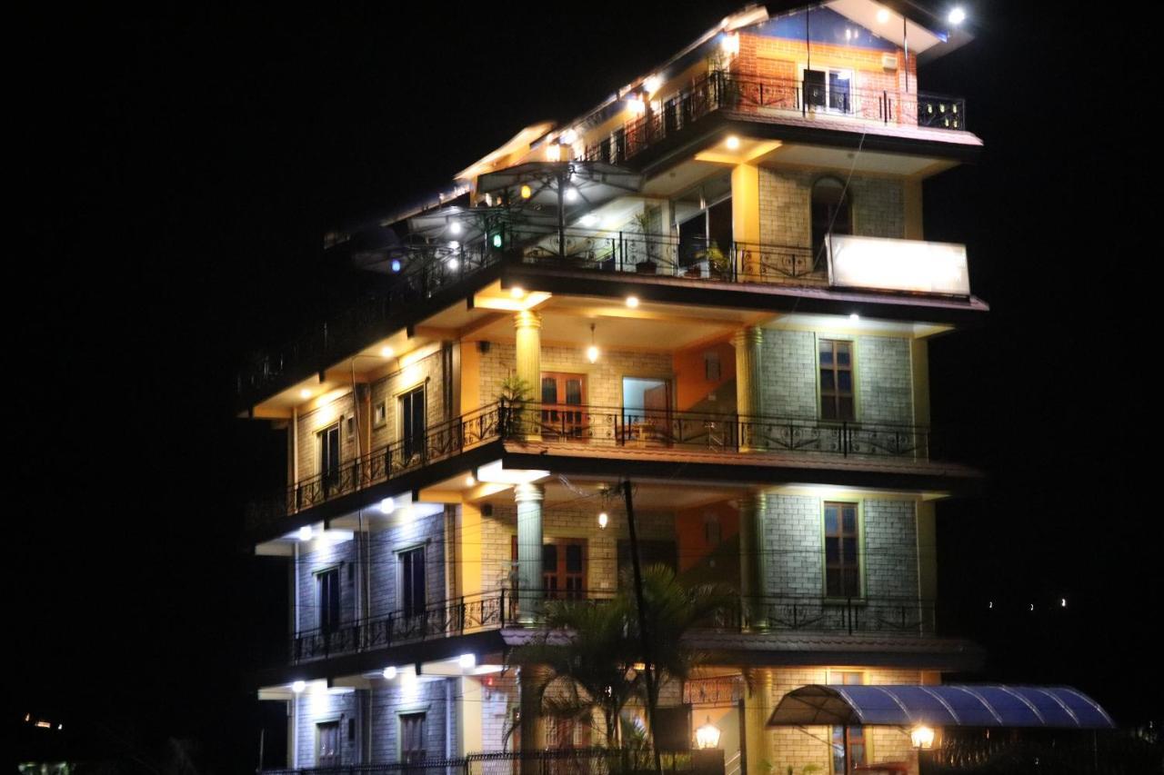 Hotel Young'S Stupa Ranipauwa Luaran gambar