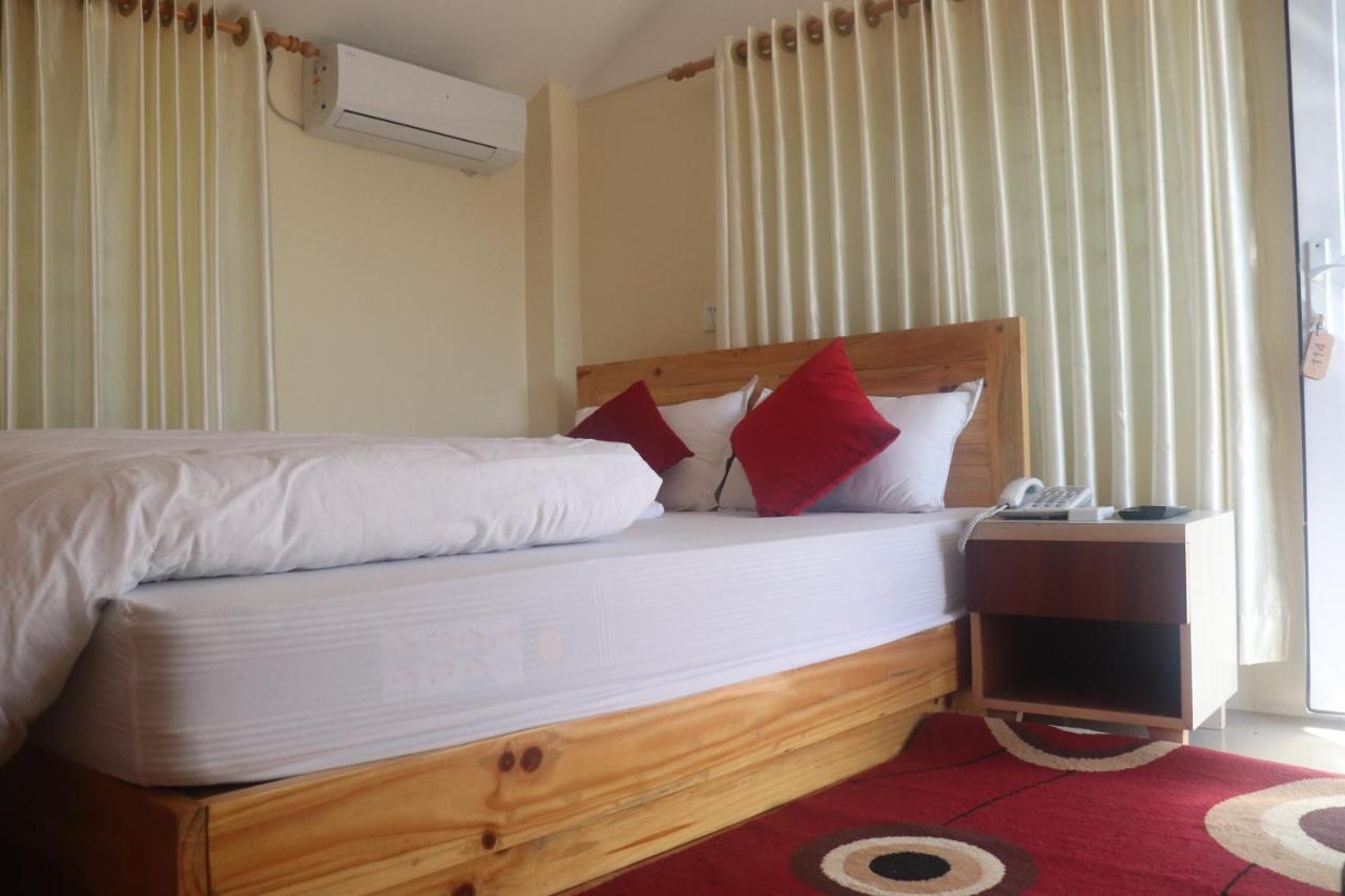 Hotel Young'S Stupa Ranipauwa Luaran gambar